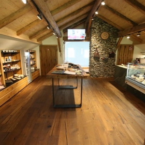 Direktvermarktungsorganisationen_Almsennerei_CRD_2453_cAlmsennerei_Tauer (Medium)