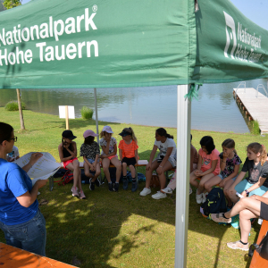Nationalpark-Quiz beim Partnerschulfest 2023 am Badesee Niedersill (c) NPHT/S. Moser